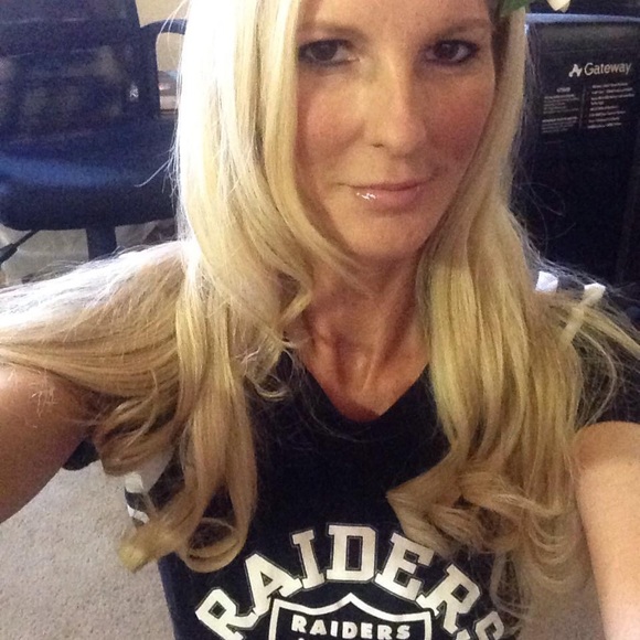 Meet your Posher, Stacey - Picture 3 of 6